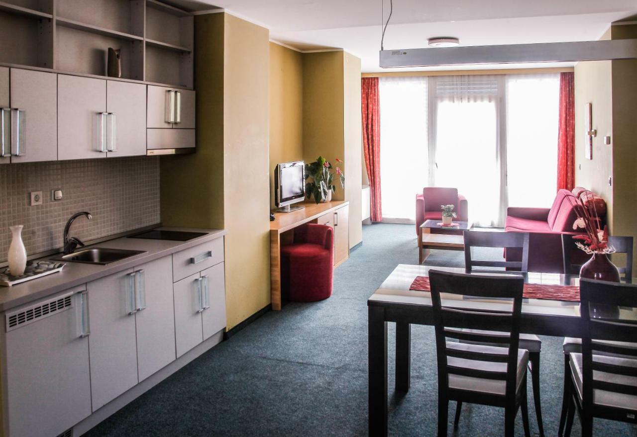 Hotel Veter 루즈 외부 사진